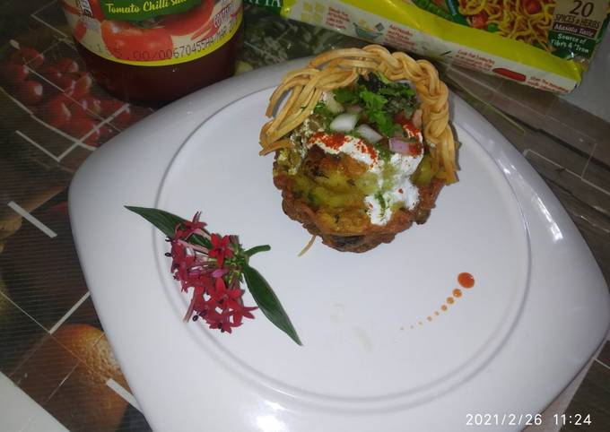 Maggi basket with Ragda Paties