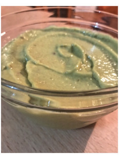Una foto de Guacamole casero 👩🏻🍳