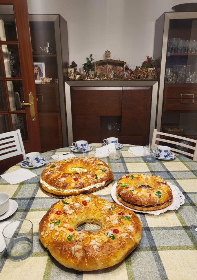 Una foto de Mis Roscones de reyes, súper ricos, este año me tocó hacer 4
