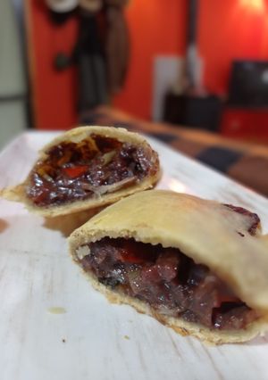 Una foto de Empanadas de morcilla con masa casera