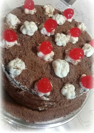 Una foto de Torta Selva Negra 🍰🍫