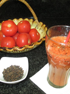 Una foto de Licuado de tomates con pimienta negra