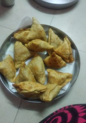 A picture of Aloo Samosa.