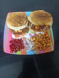 દાબેલી (Dabeli Recipe In Gujarati) રેસીપી મુખ્ય ફોટો
