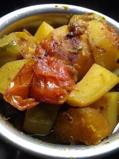 আলু পটল কুমড়োর ডালনা(Aloo potol kumror dalna Recipe in Bengali) রেসিপির প্রধান ছবি