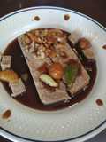 Pastel frío de cerdo con castañas