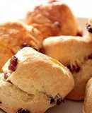 Scones with raisins