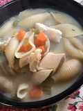 Caldo de pollo cremoso