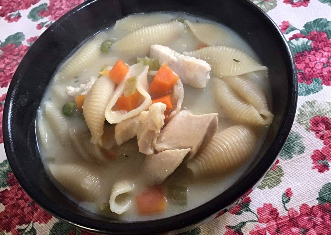 Caldo de pollo cremoso