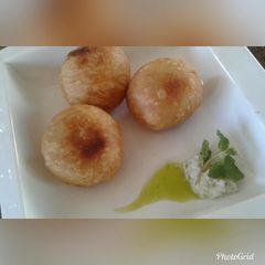 A picture of Whosayna’s Daal Kachodi.