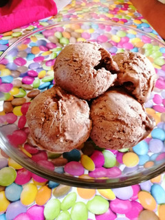 Una foto de Helado de chocolate