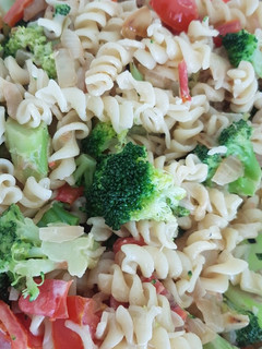Una foto de Fideos con salsa de brócoli