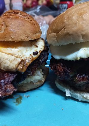 A picture of Breakfast Burger.