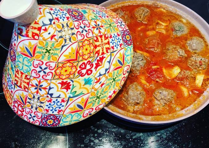 Tajine kefta tomates et courgettes