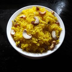 A picture of Bengali Mitha Basanti Pulao.