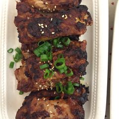 A picture of Takeout style chinese spare ribs.
