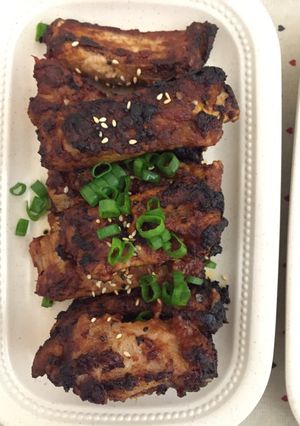 A picture of Takeout style chinese spare ribs.