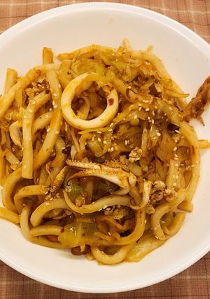 A picture of Stir-Fried Udon Noodles.