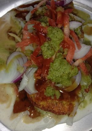 A picture of Aloo Tikki.