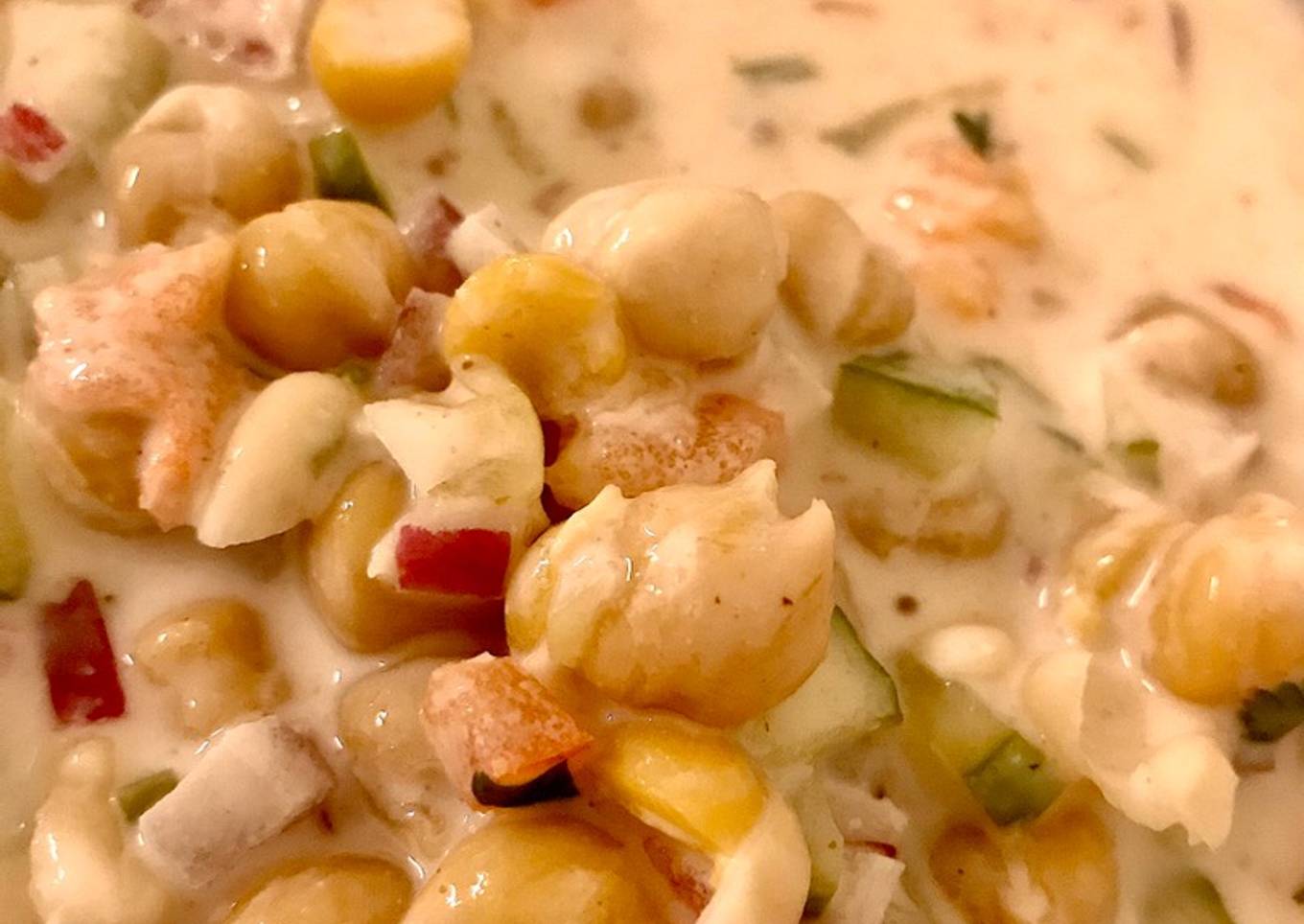 Chickpeas Salad With Yoghurt Sauce (India, Pakistan, Afghanistan)