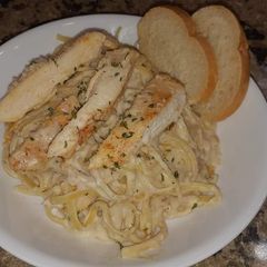 A picture of Chicken Alfredo with Homemade Sauce.