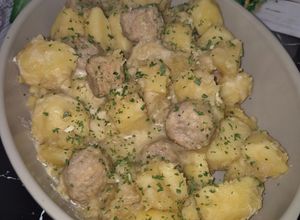 Une photo de Boulettes de porc et pommes de terre en sauce au Cookeo infinity
