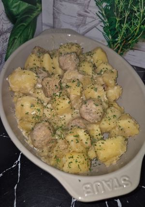 Une photo de Boulettes de porc et pommes de terre en sauce au Cookeo infinity