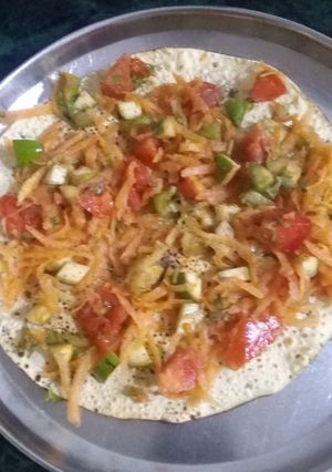 પાપડ વિથ સલાડ (Papad Salad Recipe In Gujarati) રેસીપી મુખ્ય ફોટો