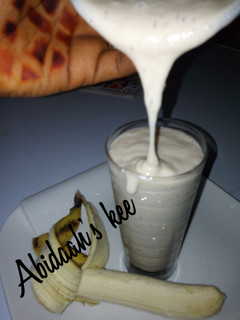 A picture of Banana smoothie.
