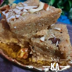 A picture of Suji ka Halwa.