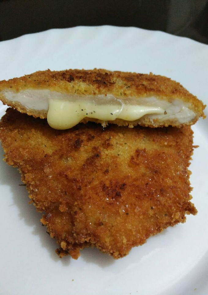 Una foto de Pechuga de pollo rellena