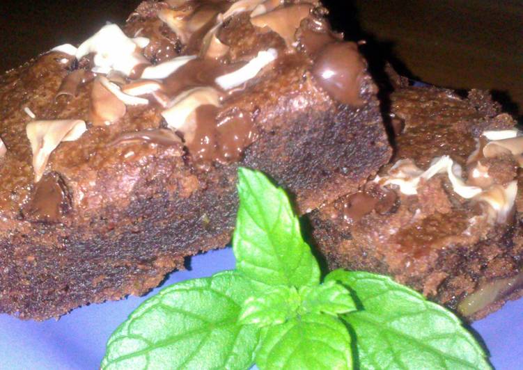 Sig's Courgette &amp; Chocolate Cake