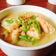 A picture of Creamy Salmon Asparagus Soup.