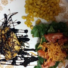 A picture of Pan seared chicken with balsamic reduction.