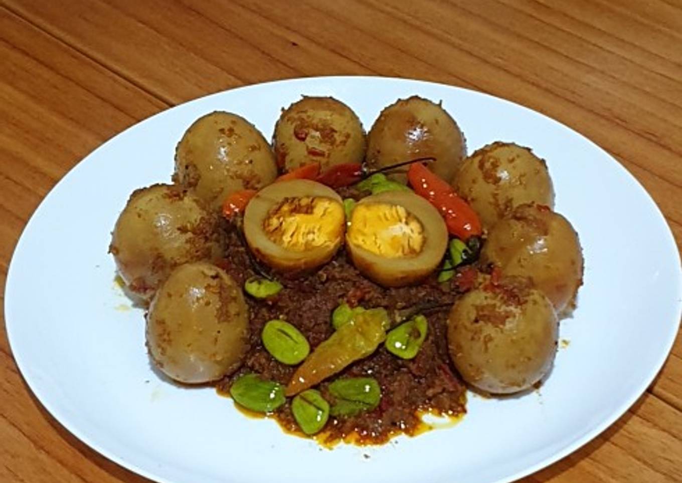 Telur Bebek Gurih bumbu meresap