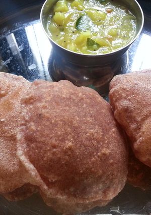A picture of Ragi Poori (Fingermillet poori).