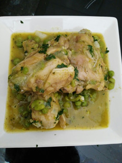 Una foto de Pollo en salsa verde