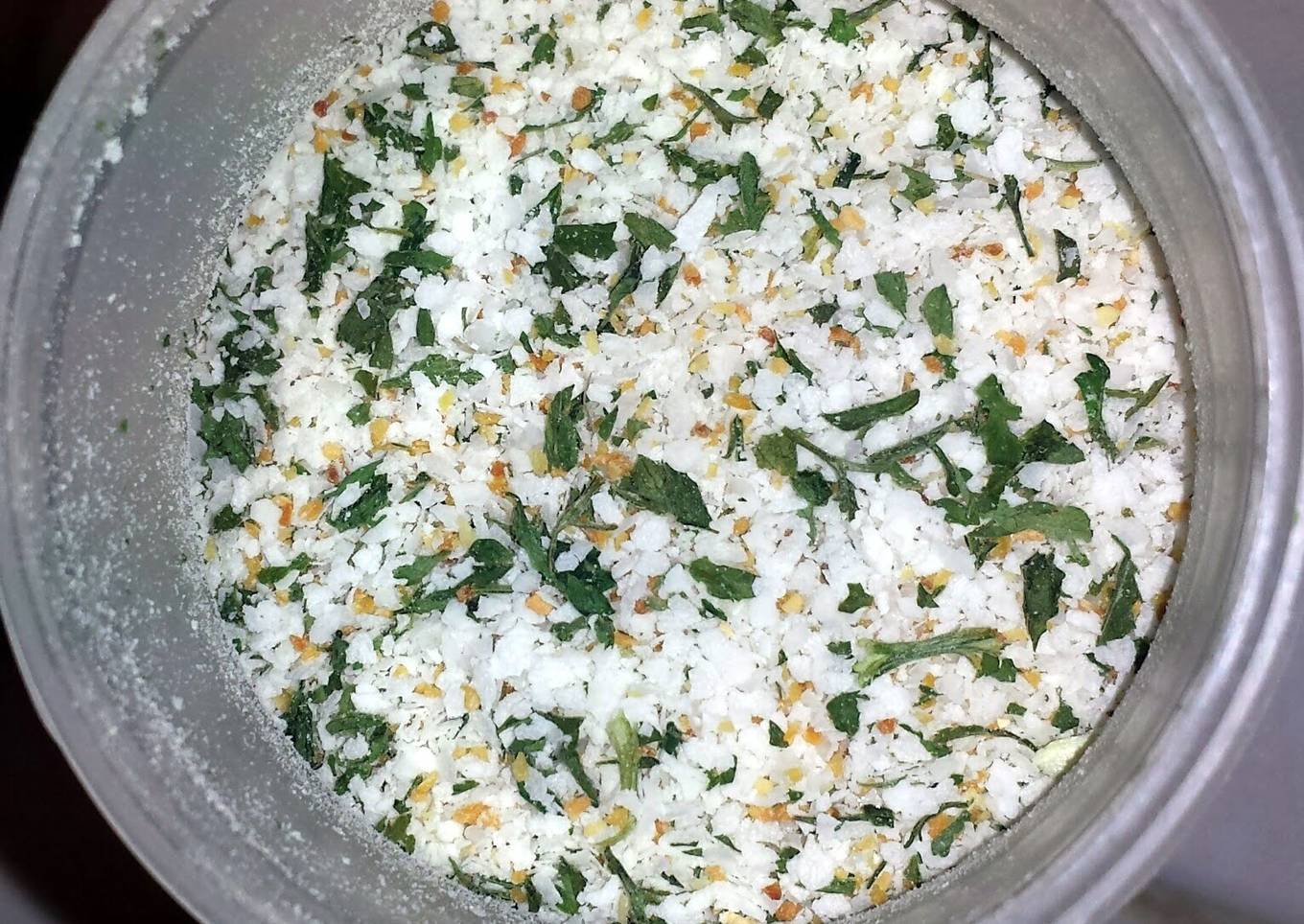 D.I.Y. Seasoned Salts (No°1)