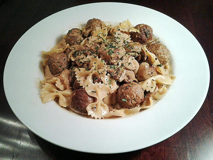 Simple Way Prepare Recipe Meatball Stroganoff that is Delicious, Can Spoil the Tongue}