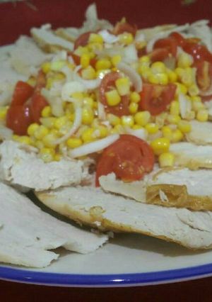 Una foto de Pavita Sadia al horno con hierbas