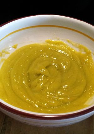 A picture of AMIEs Homemade Mayonnaise.