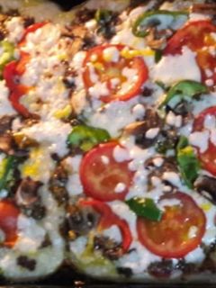 عکسی از دستور پیتزا قارچ و گوشت