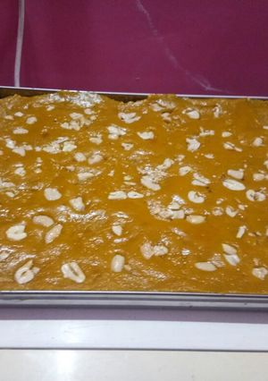 A picture of Mango Besan Burfi.