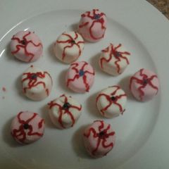 A picture of Ladybirds bleeding Pinkeye and Eyeballs.