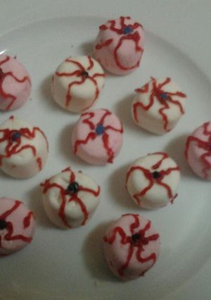 A picture of Ladybirds bleeding Pinkeye and Eyeballs.