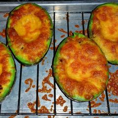 A picture of Avocado, broiled.