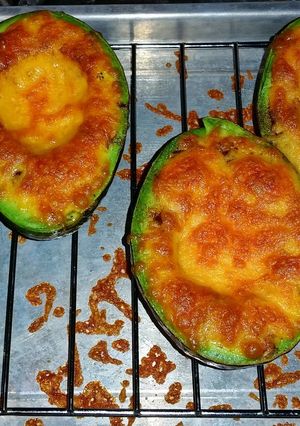 A picture of Avocado, broiled.
