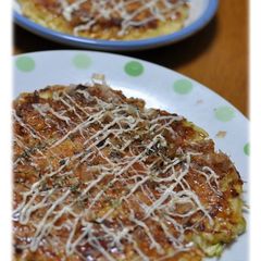 A picture of Okonomiyaki - Kansai-style.