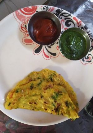 सुजी और मैदा का चीला (Sooji maide ka chilla recipe in Hindi) रेसिपी मुख्य फोटो