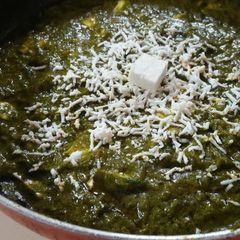 A picture of Palak paneer.